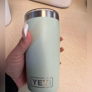 🌟 YETI - 10 oz
